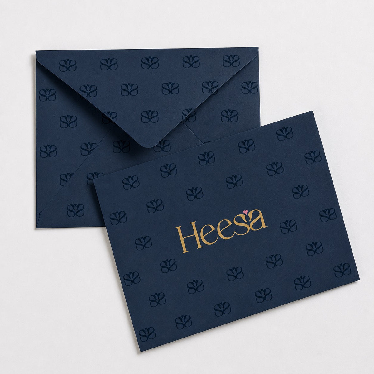 🎄 Heesa Christmas Gift Card – Blank or Personalized Message Option 💌